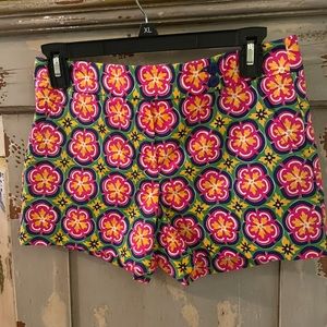 Ladies shorts/Trina Turk